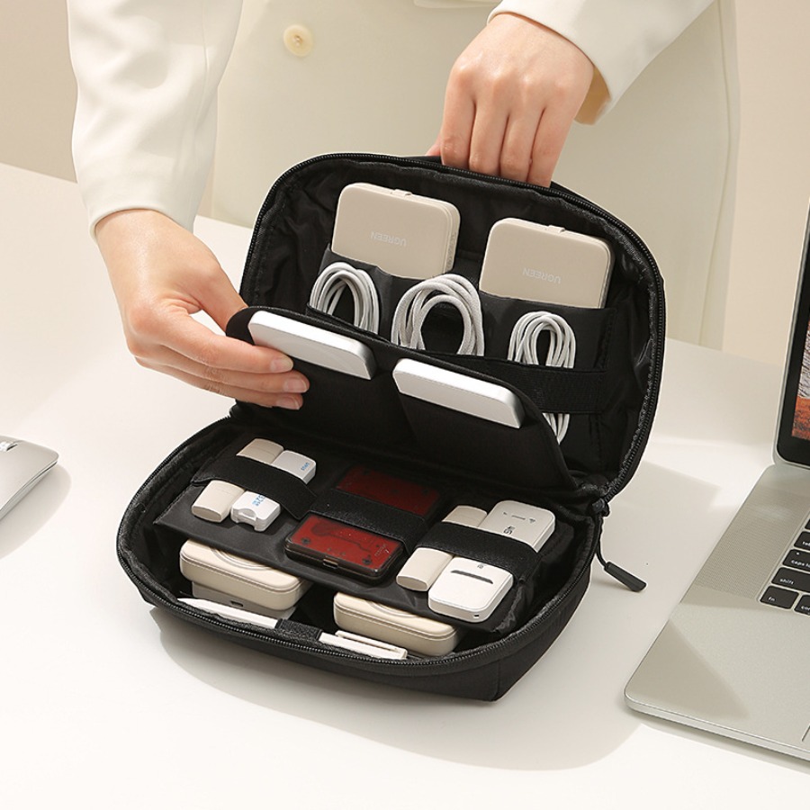 Tech Accessories Travel Case - Organizer Kabel Portabel untuk Perjalanan, Tempat