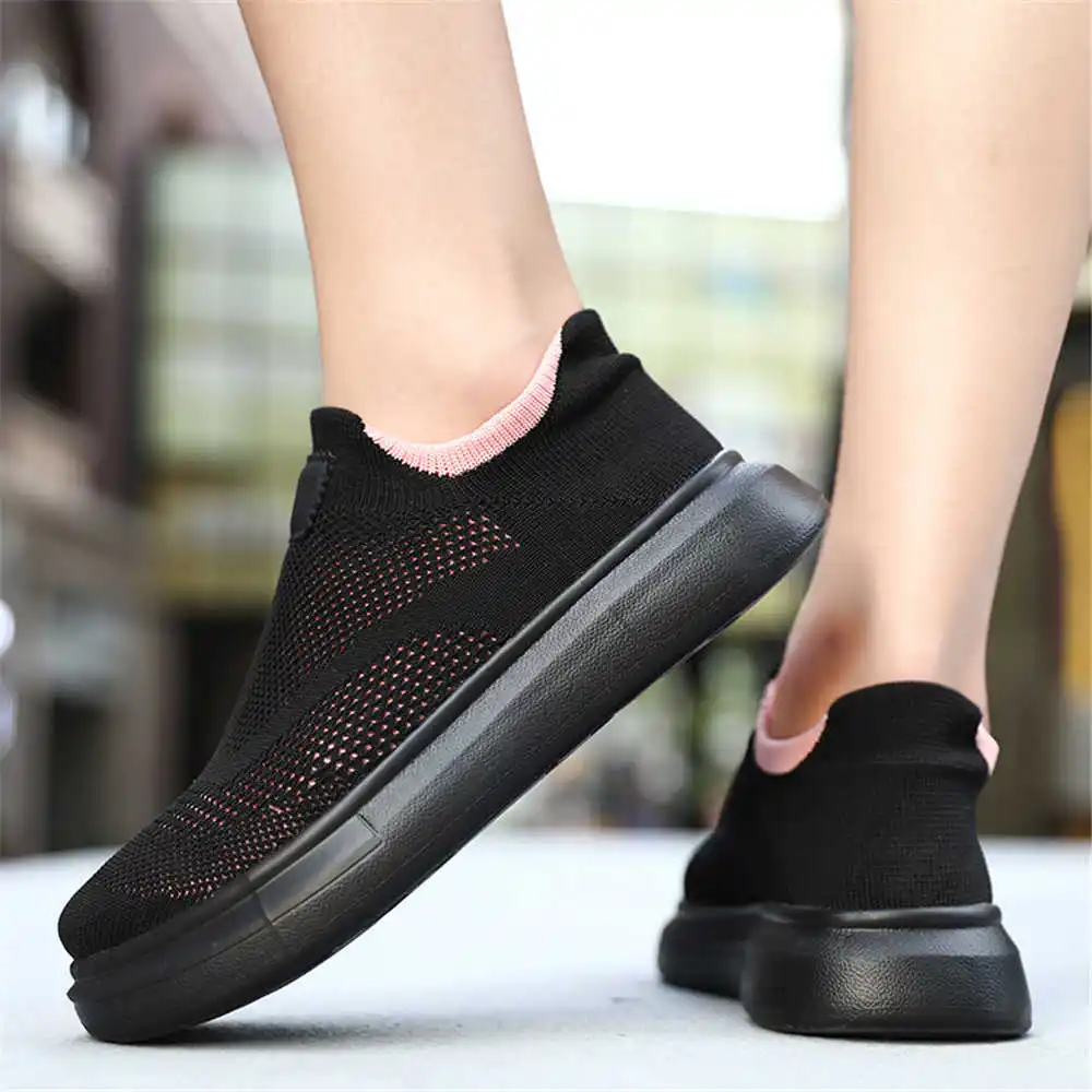 Tech Accessories Cheap - Stoking Platform sepatu cokelat untuk wanita